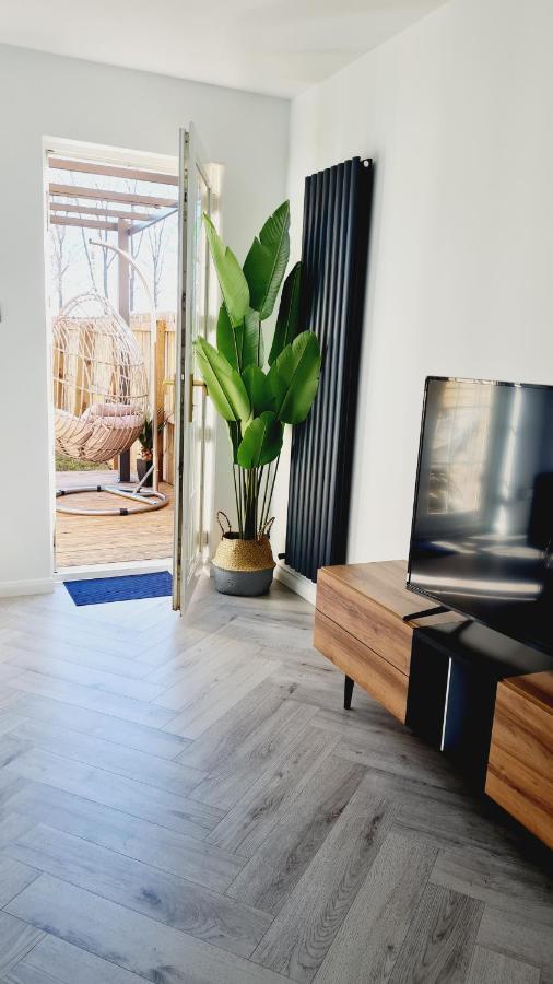 Beautiful 2Bed House With Garden, Walking Distance To Town - Free Parking Apartment Glasgow Bagian luar foto