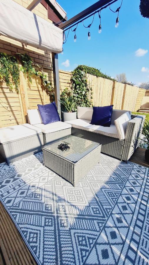Beautiful 2Bed House With Garden, Walking Distance To Town - Free Parking Apartment Glasgow Bagian luar foto