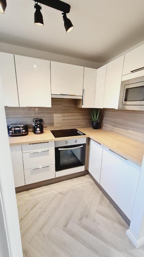 Beautiful 2Bed House With Garden, Walking Distance To Town - Free Parking Apartment Glasgow Bagian luar foto
