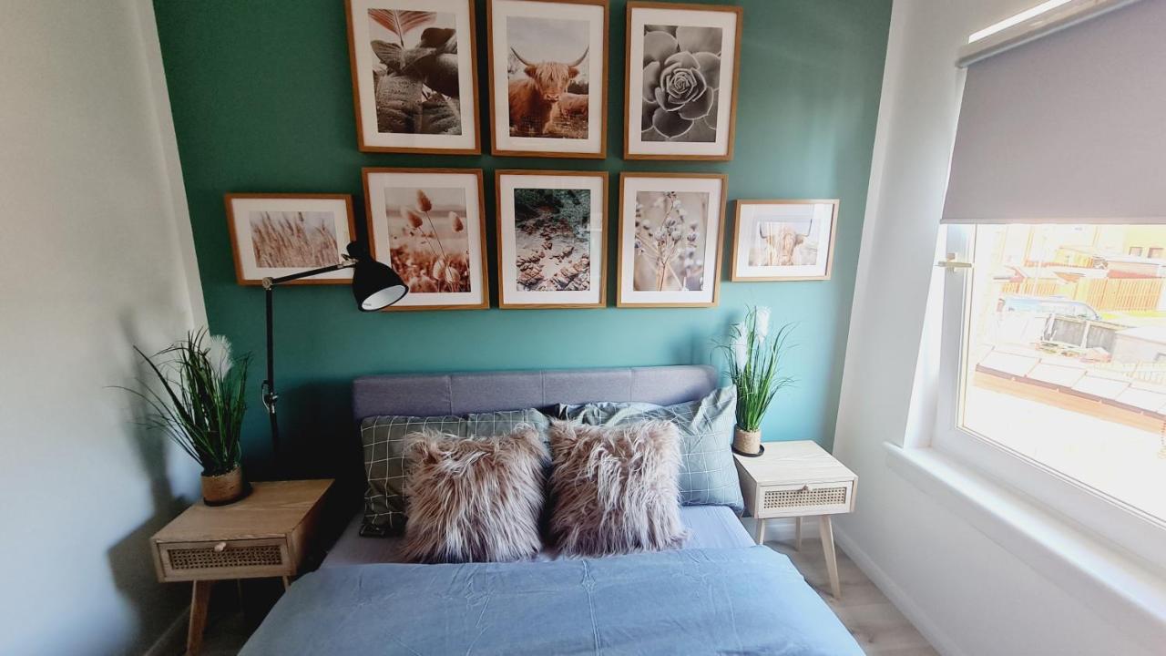 Beautiful 2Bed House With Garden, Walking Distance To Town - Free Parking Apartment Glasgow Bagian luar foto